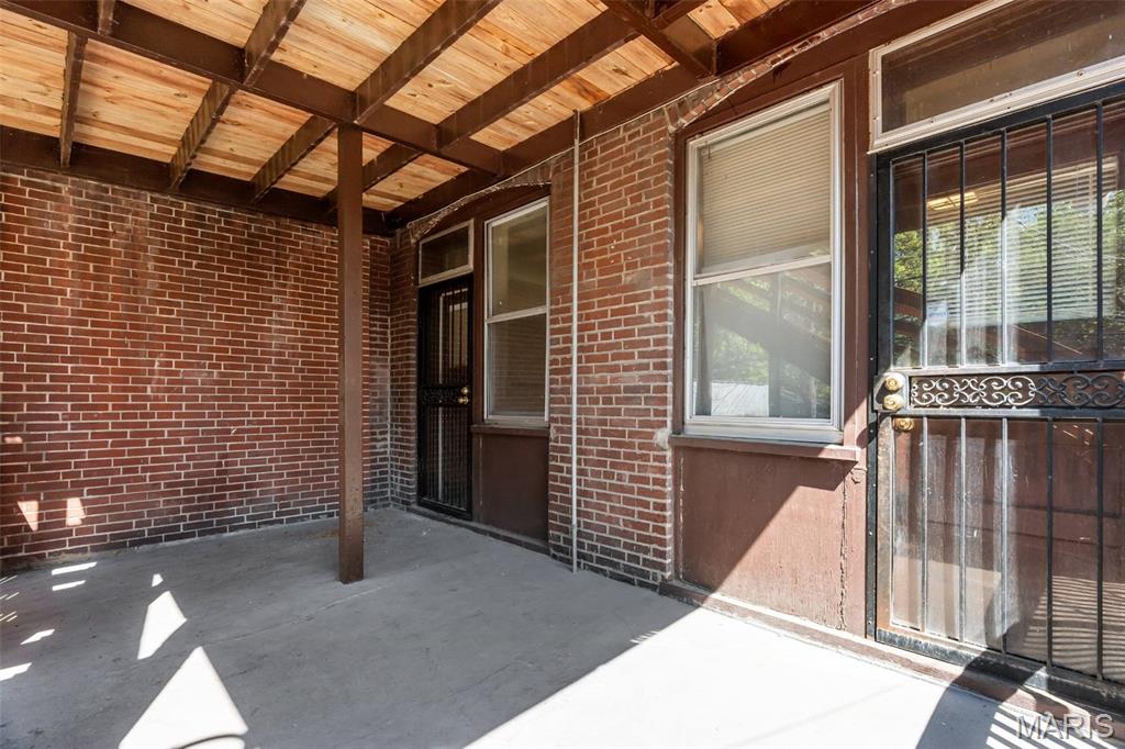 C B 5017 Arsenal - Residential Income