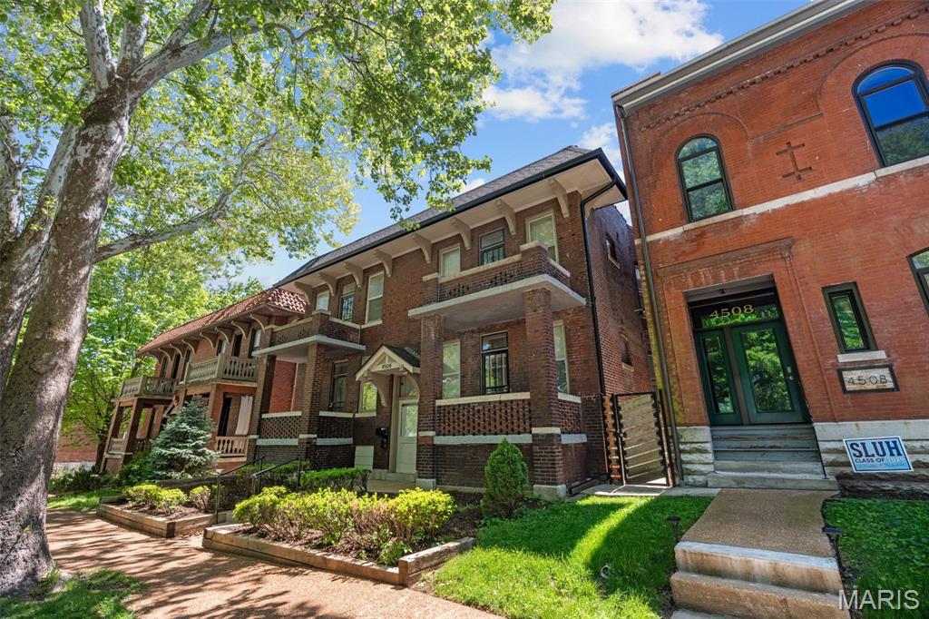 C B 5017 Arsenal - Residential Income
