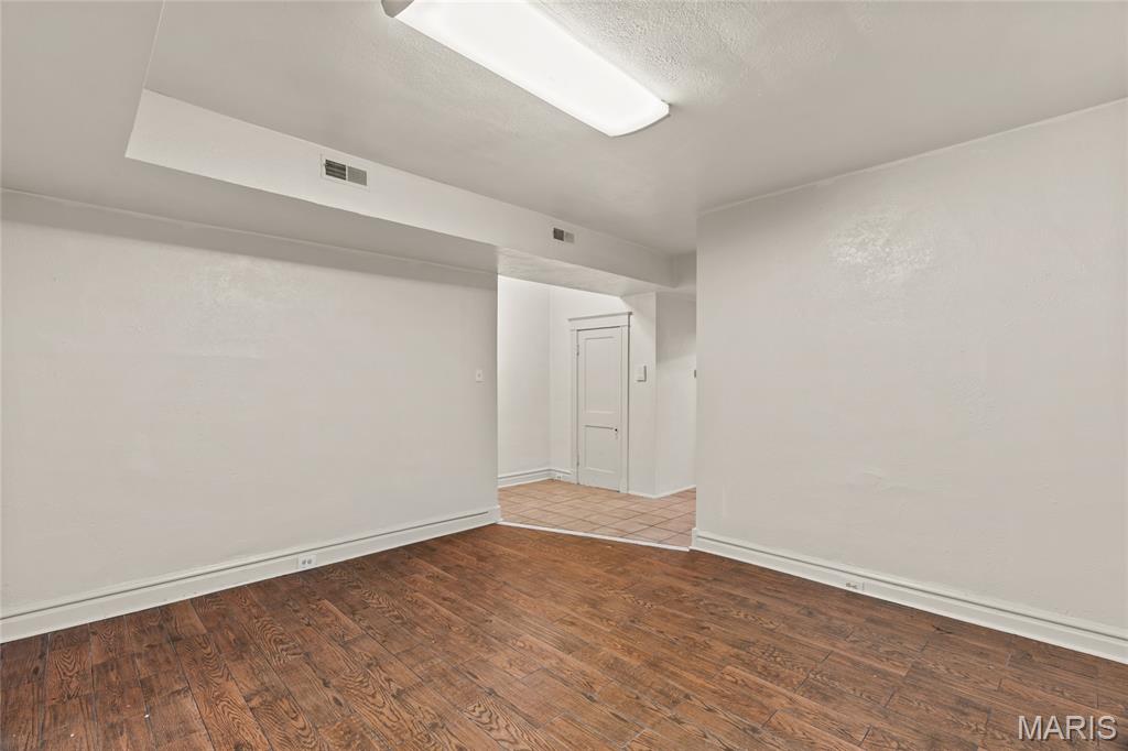 C B 5017 Arsenal - Residential Income