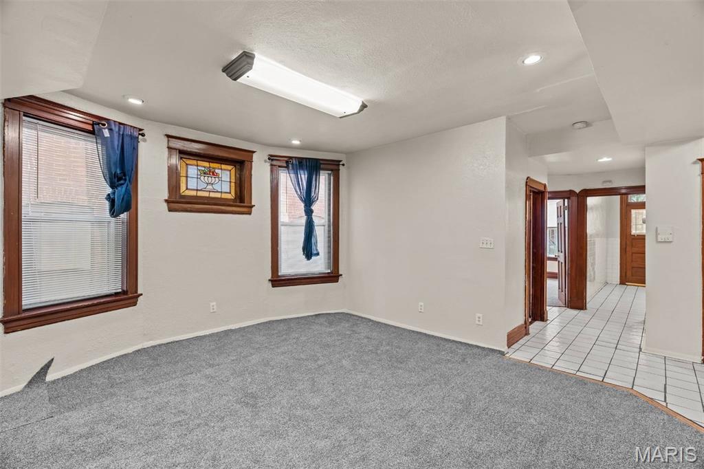 C B 5017 Arsenal - Residential Income