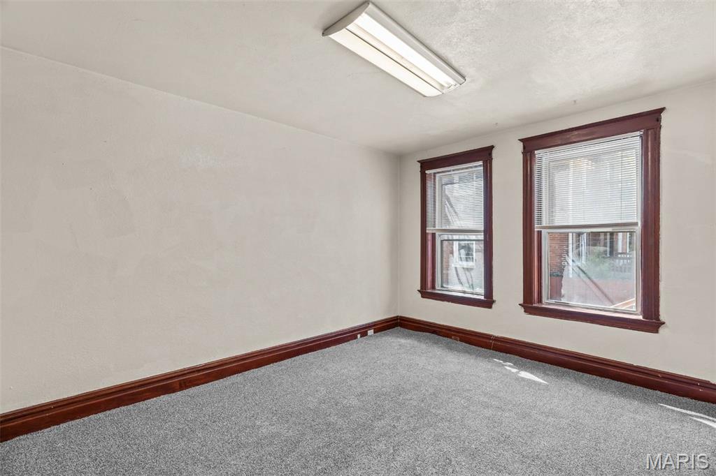C B 5017 Arsenal - Residential Income