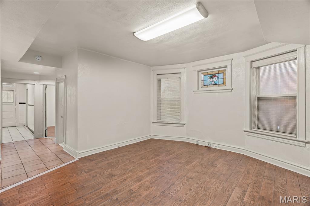 C B 5017 Arsenal - Residential Income