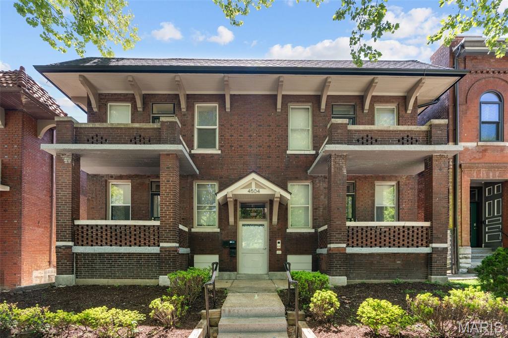 C B 5017 Arsenal - Residential Income