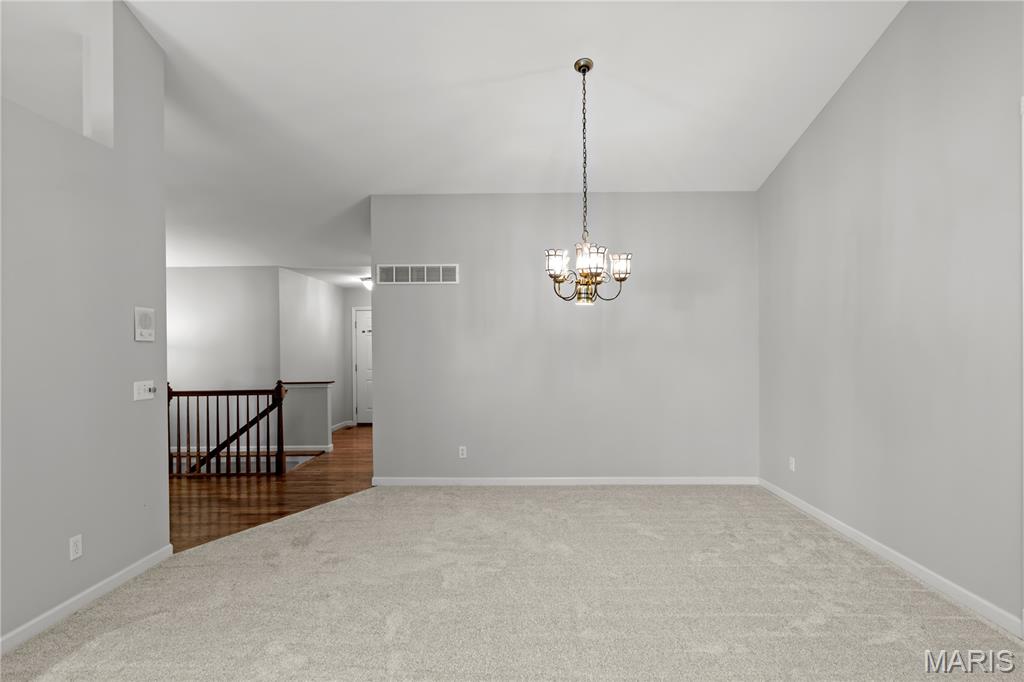 28 Country Bluff Court