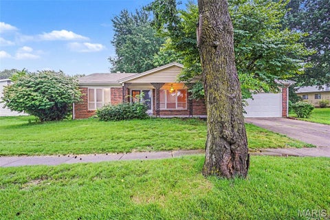 Photo of 12810 Verwood Drive, St Louis, MO 63033 (MLS # 26047445)