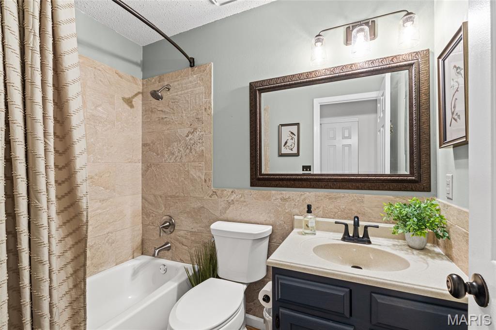 Woodlake Village Condo 8 - Residential