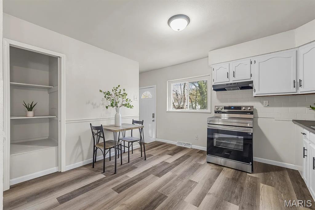 Castle Point Unit 3 - Residential Lease