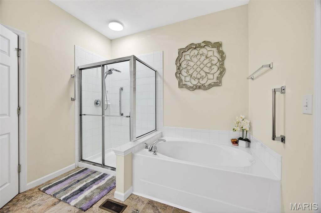 Carlton Glen Estate #14 - Residential