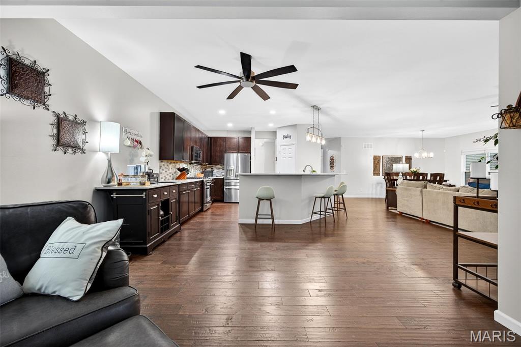 Carlton Glen Estate #14 - Residential