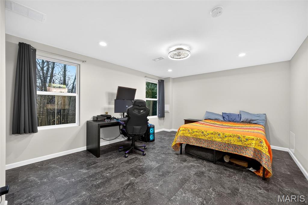 Carlton Glen Estate #14 - Residential