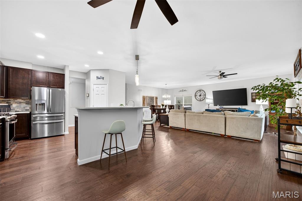 Carlton Glen Estate #14 - Residential