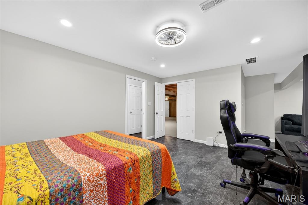 Carlton Glen Estate #14 - Residential