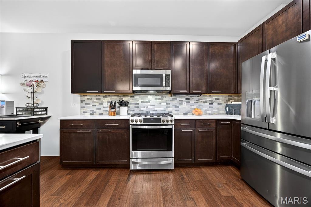 Carlton Glen Estate #14 - Residential