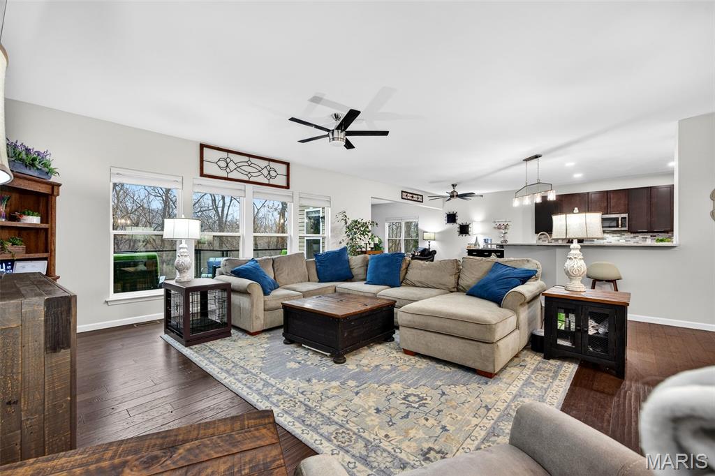 Carlton Glen Estate #14 - Residential