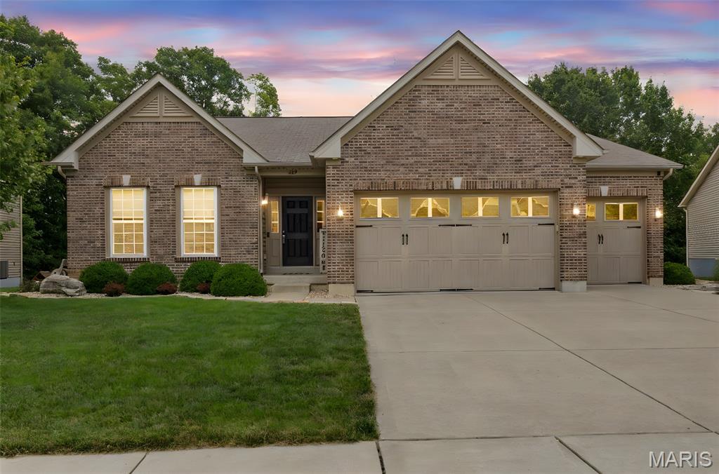 Carlton Glen Estate #14 - Residential