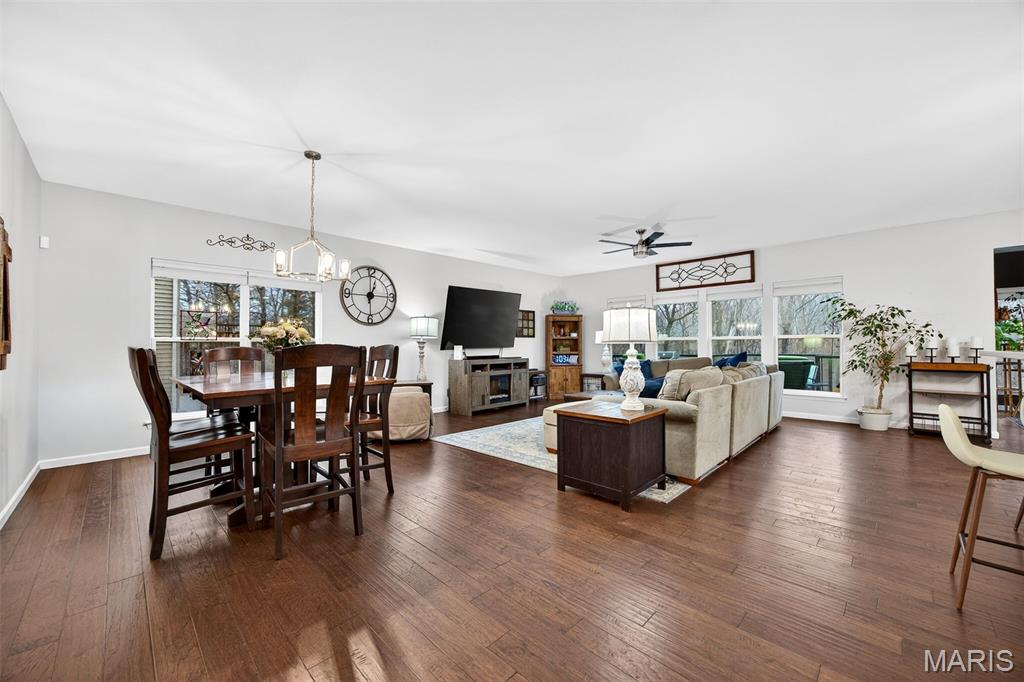 Carlton Glen Estate #14 - Residential