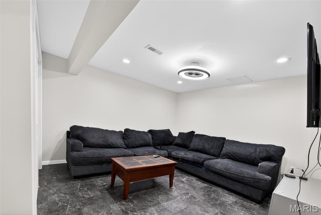 Carlton Glen Estate #14 - Residential