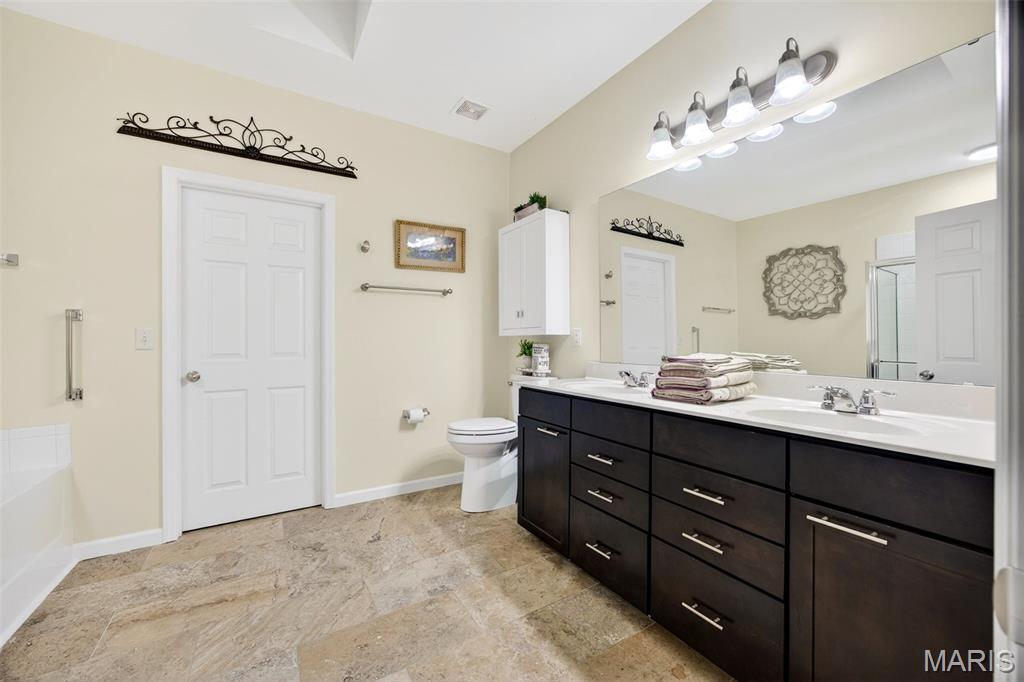 Carlton Glen Estate #14 - Residential