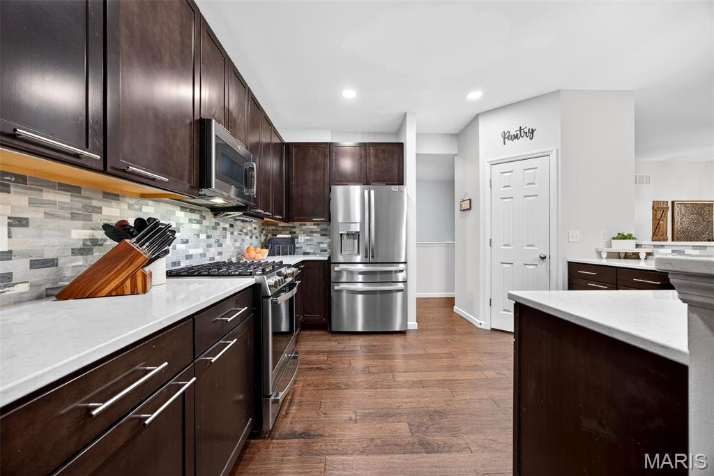 Carlton Glen Estate #14 - Residential