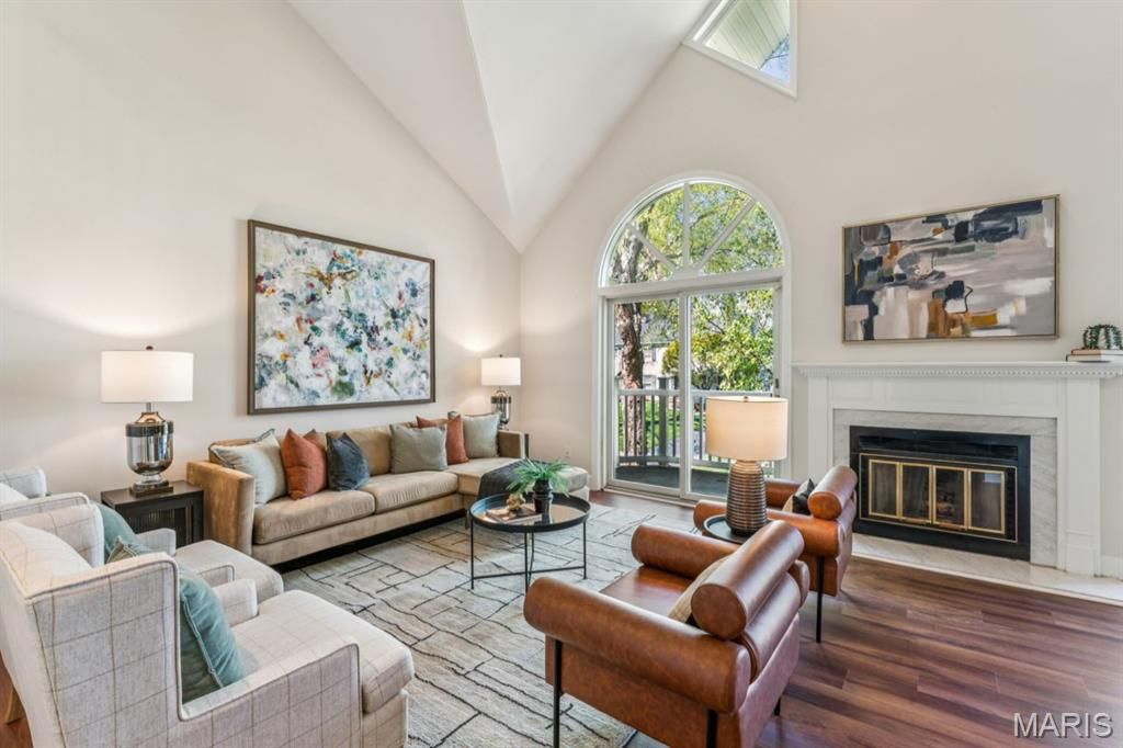 Photo of 28 Country Club Terrace, Glendale, MO 63122 (MLS # 26015085)