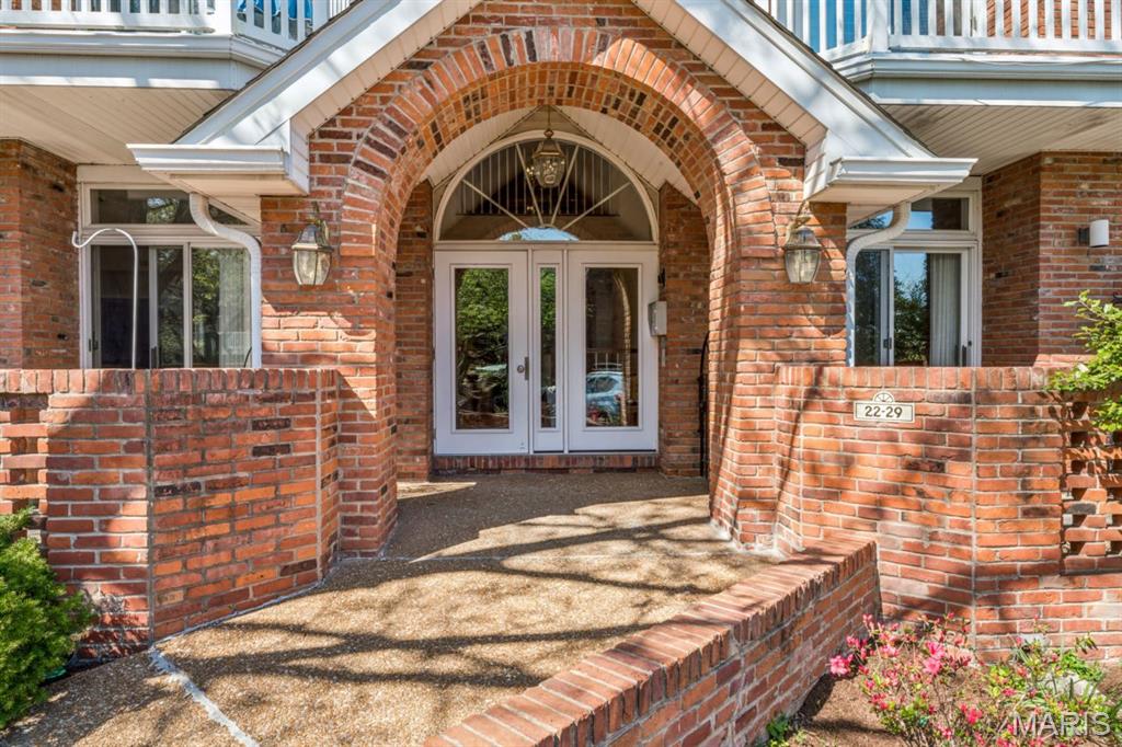 Country Club Terrace Condo - Residential