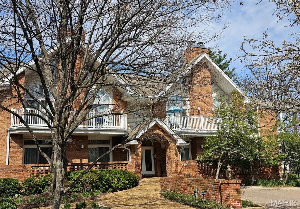 Country Club Terrace Condo - Residential