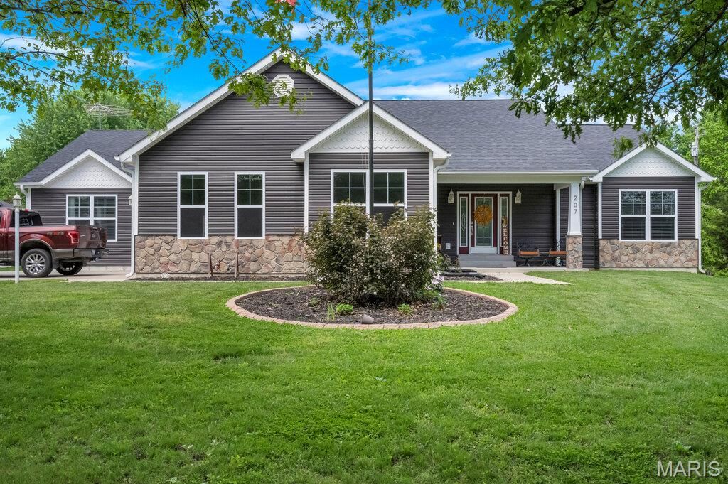 Photo of 207 E Foreman Street, Jonesburg, MO 63351 (MLS # 26024793)