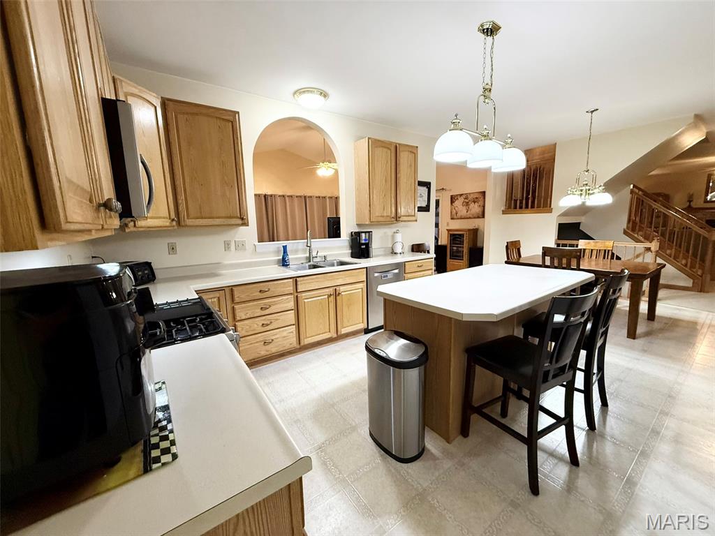 814 Summit Glen Court