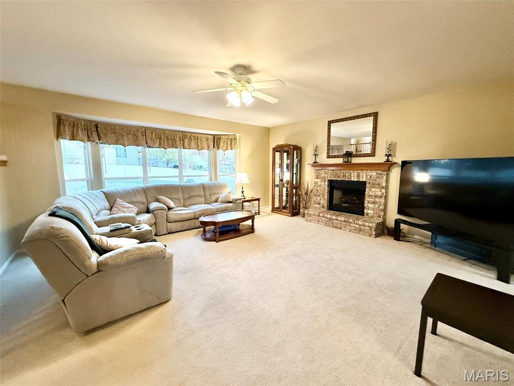 814 Summit Glen Court