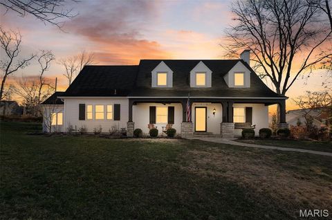 Tiny photo for 412 Hawbrook Court, Kirkwood, MO 63122 (MLS # 26011111)