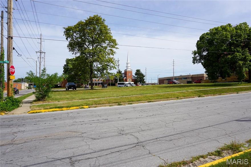 0.27 m/l Acre Corner Lot with C-1 Zoning. This corner lot, just a block from Rolla High School and next to the Ozark Actors Theatre, Meek’s, and other established businesses, offers flexibility for professional offices, medical or service businesses, or other commercial uses. Its central location provides a practical base for a variety of business opportunities.