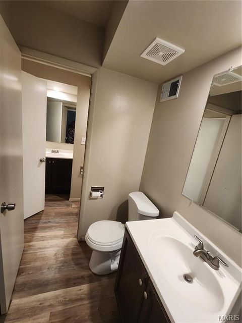 Tiny photo for 815 Portsdown Rd Rd, Ballwin, MO 63011 (MLS # 25074881)