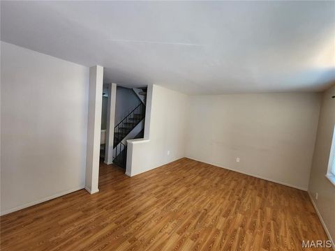 Tiny photo for 815 Portsdown Rd Rd, Ballwin, MO 63011 (MLS # 25074881)