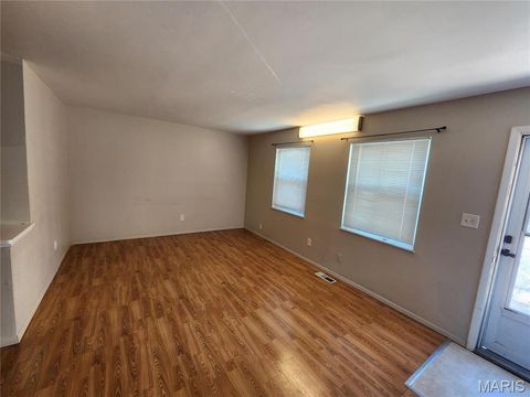 Tiny photo for 815 Portsdown Rd Rd, Ballwin, MO 63011 (MLS # 25074881)