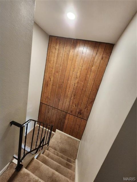 Tiny photo for 815 Portsdown Rd Rd, Ballwin, MO 63011 (MLS # 25074881)