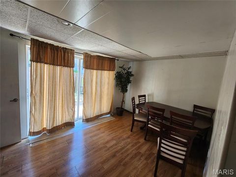 Tiny photo for 815 Portsdown Rd Rd, Ballwin, MO 63011 (MLS # 25074881)