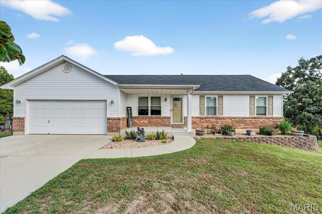 Arnold, Missouri 63010, United States, 3 Bedrooms Bedrooms, ,3 BathroomsBathrooms,Residential,Active,221847