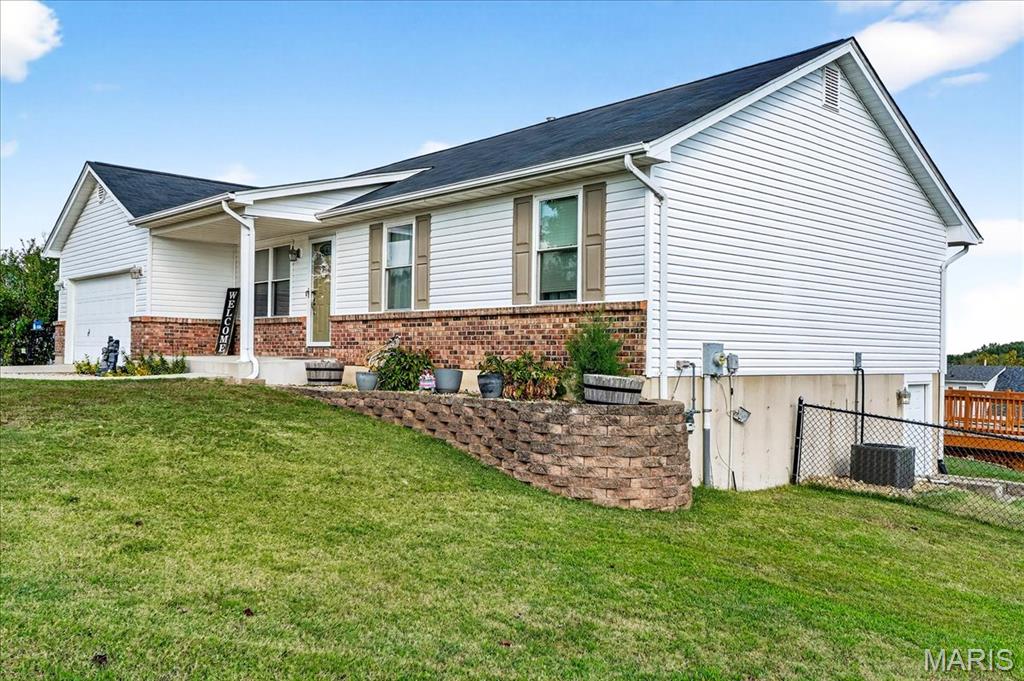 Arnold, Missouri 63010, United States, 3 Bedrooms Bedrooms, ,3 BathroomsBathrooms,Residential,Active,221847