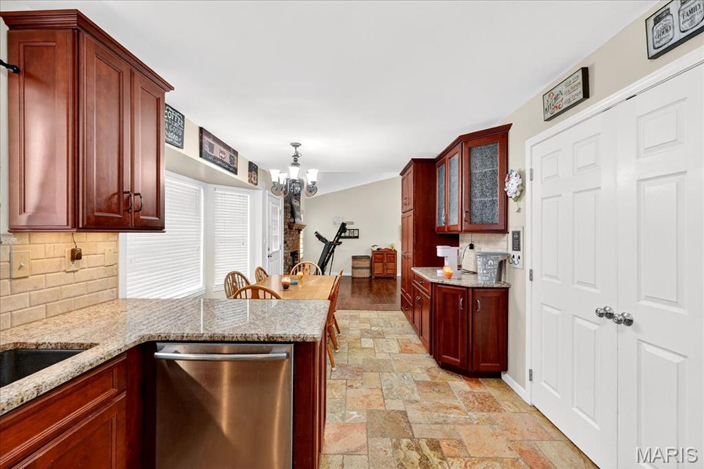 Arnold, Missouri 63010, United States, 3 Bedrooms Bedrooms, ,3 BathroomsBathrooms,Residential,Active,221847