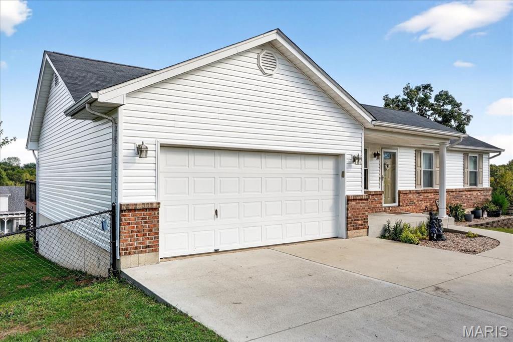 Arnold, Missouri 63010, United States, 3 Bedrooms Bedrooms, ,3 BathroomsBathrooms,Residential,Active,221847