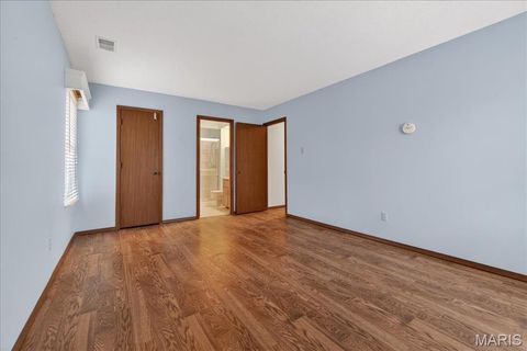 Tiny photo for 1300 Tahoe Valley Court, Ballwin, MO 63021 (MLS # 25082366)