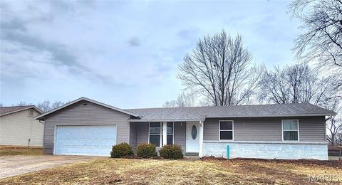 Photo of 2 Country Lane, Warrenton, MO 63383 (MLS # 26017021)