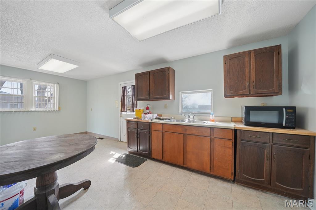 Voss Grove - Commercial Sale