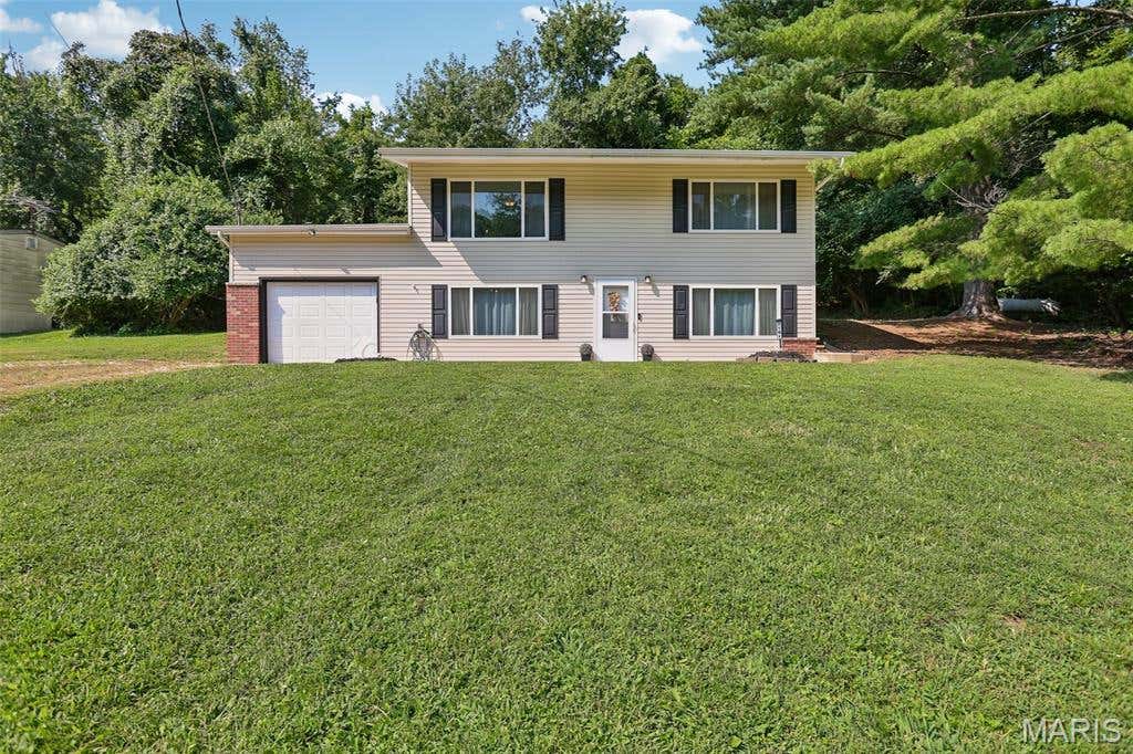 Photo of 2101 Linnus Drive, High Ridge, MO 63049 (MLS # 26052040)