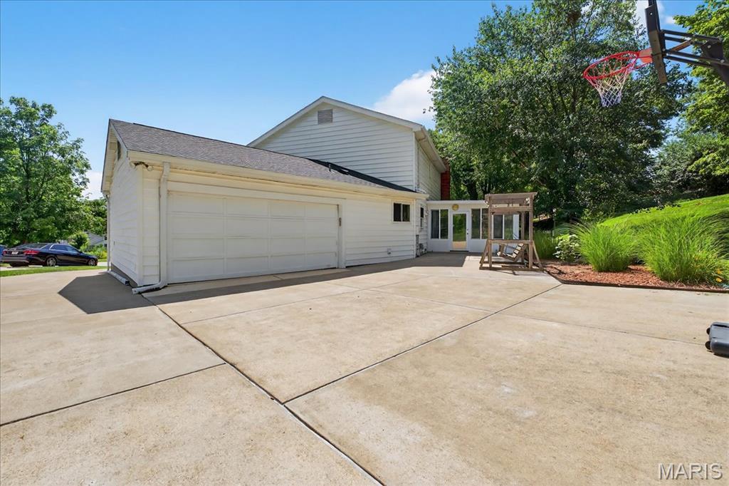 291 Oak Path Court