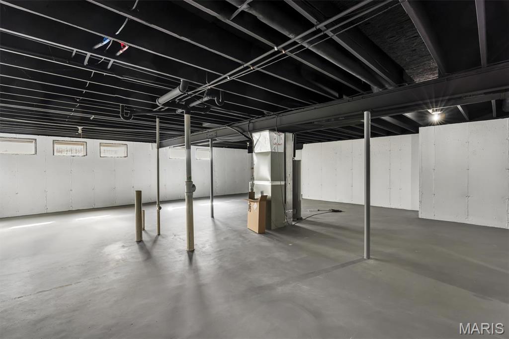 Est Of Chateau Woods #2 - Residential