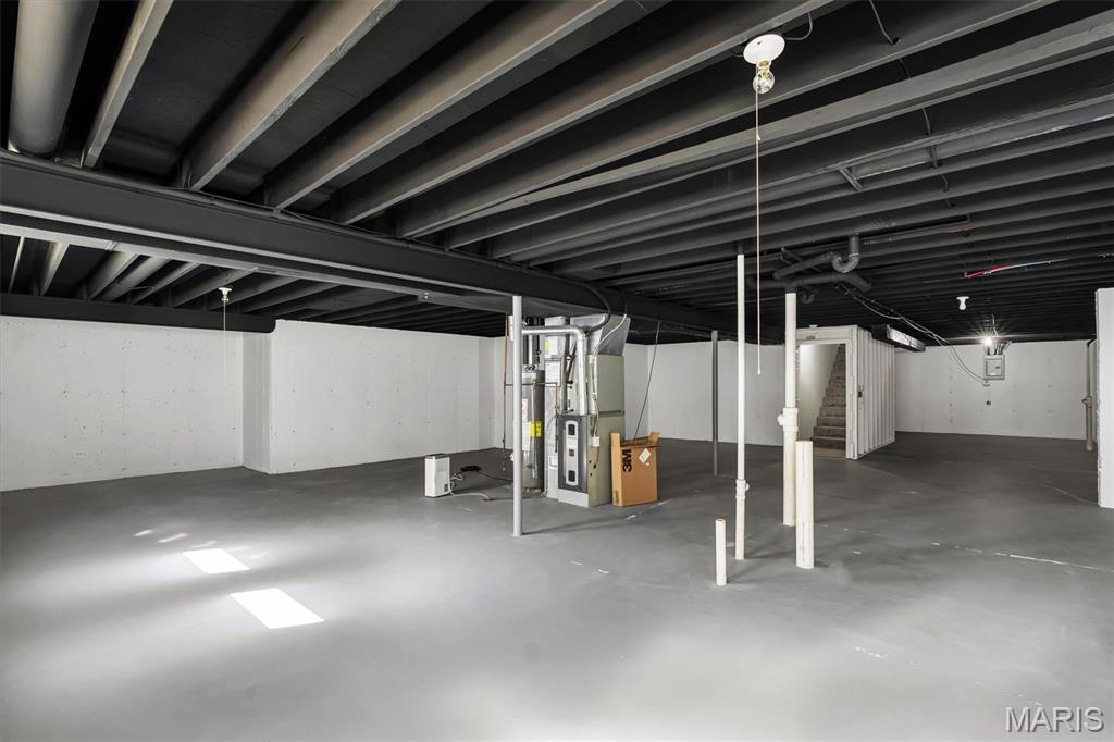 Est Of Chateau Woods #2 - Residential