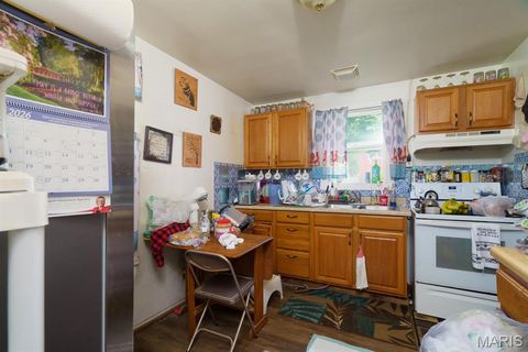 Tiny photo for 505 S Linn Avenue, Belle, MO 65013 (MLS # 26028875)