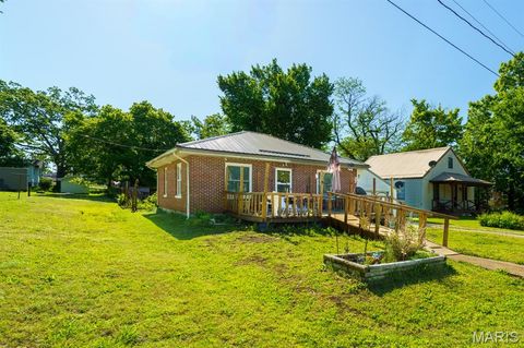Tiny photo for 505 S Linn Avenue, Belle, MO 65013 (MLS # 26028875)