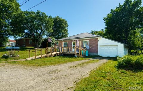 Tiny photo for 505 S Linn Avenue, Belle, MO 65013 (MLS # 26028875)